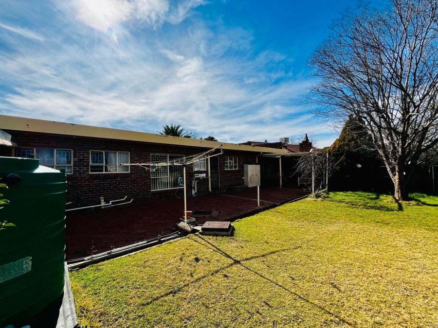4 Bedroom Property for Sale in Pellissier Free State